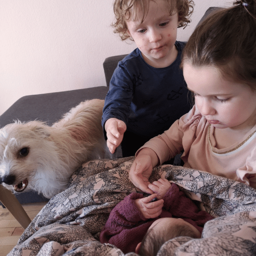 Milas, Emily og Chloe